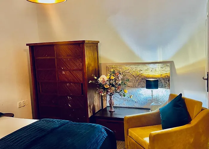Csaky Palace Ba 3 Апартаменты *