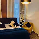 Csaky Palace Ba 3 Apartamento Bratislava